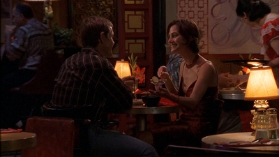 ROSWELL_-_E1X09_HEAT_WAVE_247.jpg