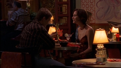 ROSWELL_-_E1X09_HEAT_WAVE_254.jpg