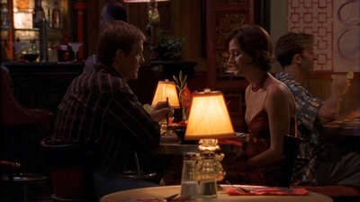 ROSWELL_-_E1X09_HEAT_WAVE_275.jpg