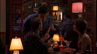 ROSWELL_-_E1X09_HEAT_WAVE_295.jpg