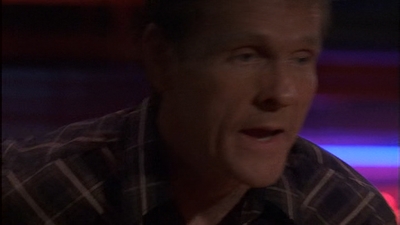 ROSWELL_-_E1X09_HEAT_WAVE_327.jpg