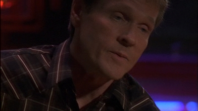 ROSWELL_-_E1X09_HEAT_WAVE_329.jpg