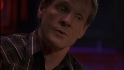 ROSWELL_-_E1X09_HEAT_WAVE_330.jpg