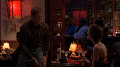 ROSWELL_-_E1X09_HEAT_WAVE_337.jpg