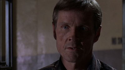 ROSWELL_-_E1X09_HEAT_WAVE_392.jpg