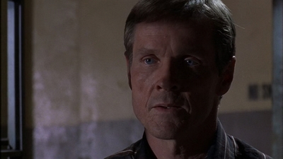 ROSWELL_-_E1X09_HEAT_WAVE_395.jpg