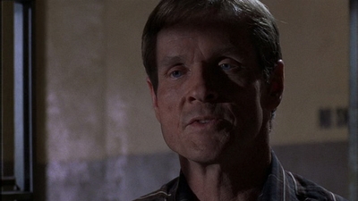 ROSWELL_-_E1X09_HEAT_WAVE_403.jpg