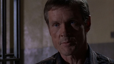 ROSWELL_-_E1X09_HEAT_WAVE_414.jpg