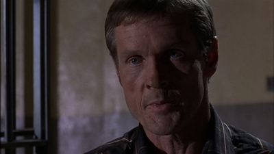 ROSWELL_-_E1X09_HEAT_WAVE_415.jpg