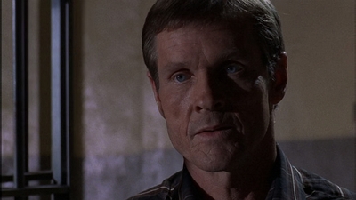 ROSWELL_-_E1X09_HEAT_WAVE_429.jpg