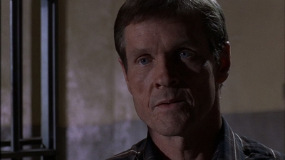 ROSWELL_-_E1X09_HEAT_WAVE_430.jpg