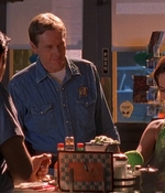 ROSWELL_-_E1X09_HEAT_WAVE_025.jpg