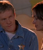 ROSWELL_-_E1X09_HEAT_WAVE_089.jpg