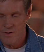 ROSWELL_-_E1X09_HEAT_WAVE_127.jpg