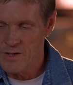ROSWELL_-_E1X09_HEAT_WAVE_128.jpg