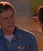 ROSWELL_-_E1X09_HEAT_WAVE_157.jpg