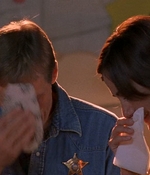 ROSWELL_-_E1X09_HEAT_WAVE_172.jpg