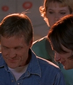 ROSWELL_-_E1X09_HEAT_WAVE_177.jpg
