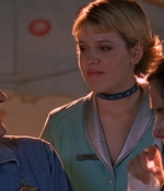 ROSWELL_-_E1X09_HEAT_WAVE_193.jpg