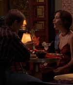 ROSWELL_-_E1X09_HEAT_WAVE_253.jpg