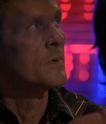 ROSWELL_-_E1X09_HEAT_WAVE_294.jpg