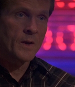ROSWELL_-_E1X09_HEAT_WAVE_316.jpg