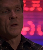 ROSWELL_-_E1X09_HEAT_WAVE_319.jpg