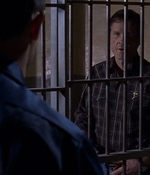 ROSWELL_-_E1X09_HEAT_WAVE_338.jpg