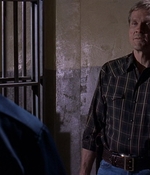 ROSWELL_-_E1X09_HEAT_WAVE_354.jpg
