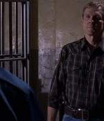 ROSWELL_-_E1X09_HEAT_WAVE_357.jpg