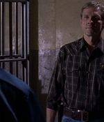 ROSWELL_-_E1X09_HEAT_WAVE_358.jpg