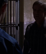 ROSWELL_-_E1X09_HEAT_WAVE_366.jpg