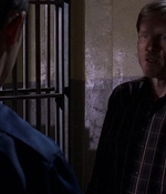 ROSWELL_-_E1X09_HEAT_WAVE_367.jpg