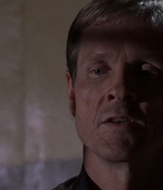 ROSWELL_-_E1X09_HEAT_WAVE_436.jpg