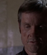 ROSWELL_-_E1X09_HEAT_WAVE_438.jpg