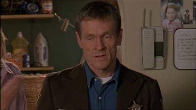 ROSWELL_-_E1X11_TOY_HOUSE_009.jpg