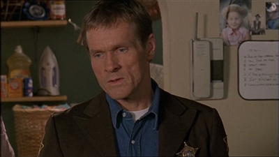 ROSWELL_-_E1X11_TOY_HOUSE_018.jpg