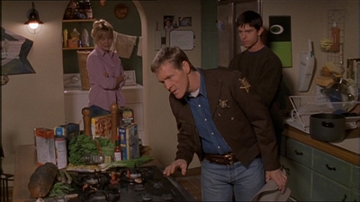 ROSWELL_-_E1X11_TOY_HOUSE_026.jpg