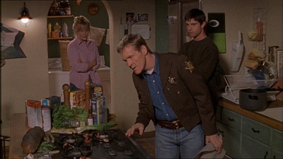 ROSWELL_-_E1X11_TOY_HOUSE_027.jpg