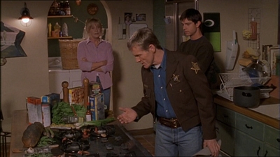 ROSWELL_-_E1X11_TOY_HOUSE_029.jpg