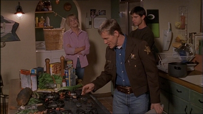ROSWELL_-_E1X11_TOY_HOUSE_031.jpg