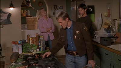 ROSWELL_-_E1X11_TOY_HOUSE_032.jpg