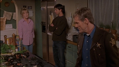 ROSWELL_-_E1X11_TOY_HOUSE_068.jpg