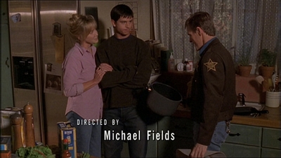 ROSWELL_-_E1X11_TOY_HOUSE_111.jpg