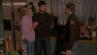 ROSWELL_-_E1X11_TOY_HOUSE_118.jpg