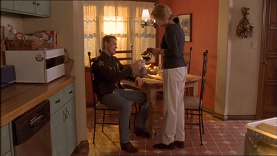 ROSWELL_-_E1X11_TOY_HOUSE_141.jpg