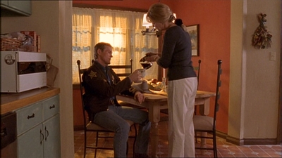 ROSWELL_-_E1X11_TOY_HOUSE_146.jpg