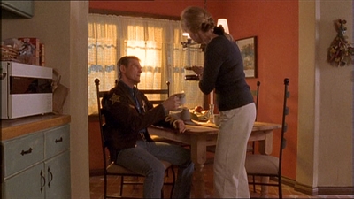 ROSWELL_-_E1X11_TOY_HOUSE_148.jpg