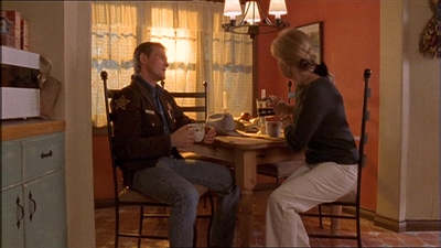 ROSWELL_-_E1X11_TOY_HOUSE_151.jpg