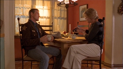 ROSWELL_-_E1X11_TOY_HOUSE_158.jpg